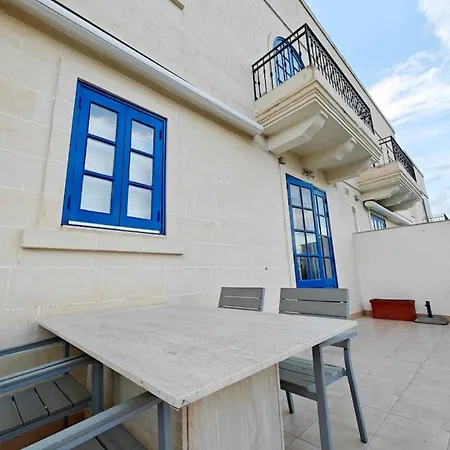 Hilltop Hideaway Cospicua