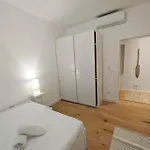 Hilltop Hideaway Апартаменты