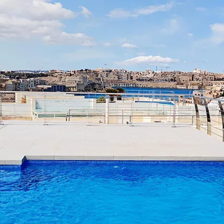 Hilltop Hideaway Apartament