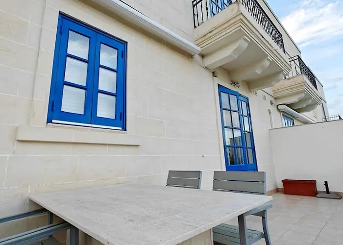 Hilltop Hideaway Cospicua