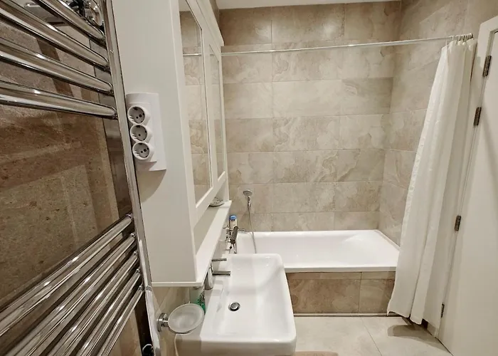 Hilltop Hideaway * Cospicua